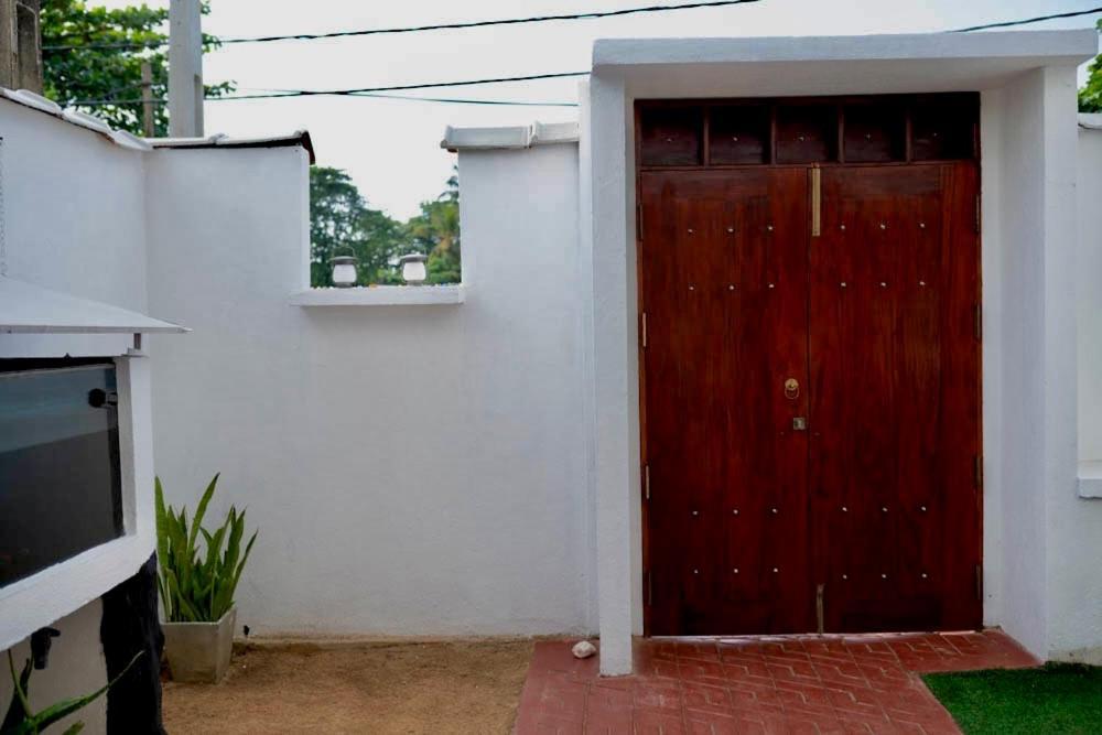 Luxury My Villa Bentota 200M Bentota Beach Exterior photo